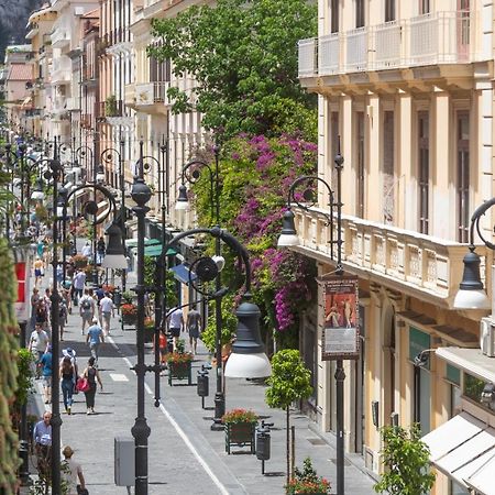 Comfy Apt 4 Sleeps Right In The Centre Sorrento Exteriör bild