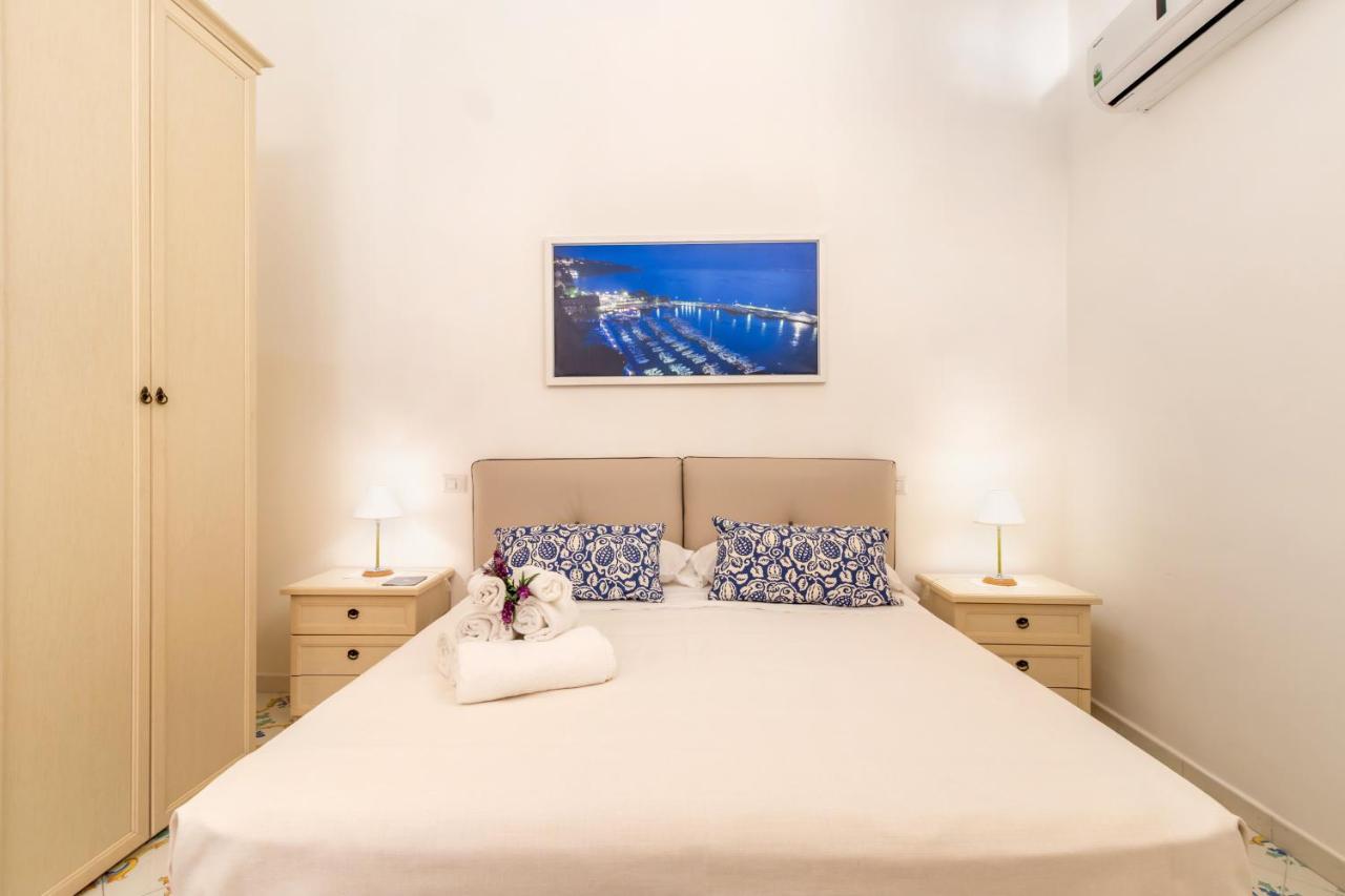 Comfy Apt 4 Sleeps Right In The Centre Sorrento Exteriör bild