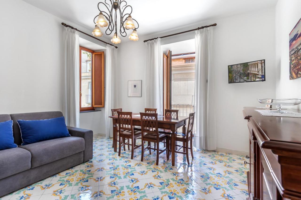Comfy Apt 4 Sleeps Right In The Centre Sorrento Exteriör bild