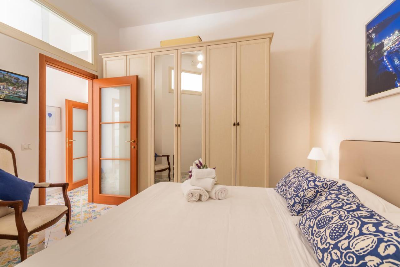 Comfy Apt 4 Sleeps Right In The Centre Sorrento Exteriör bild